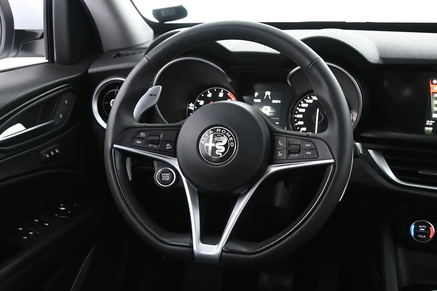 Car Image - 4Ge4Ri8XGkDMDgJoeSroFw