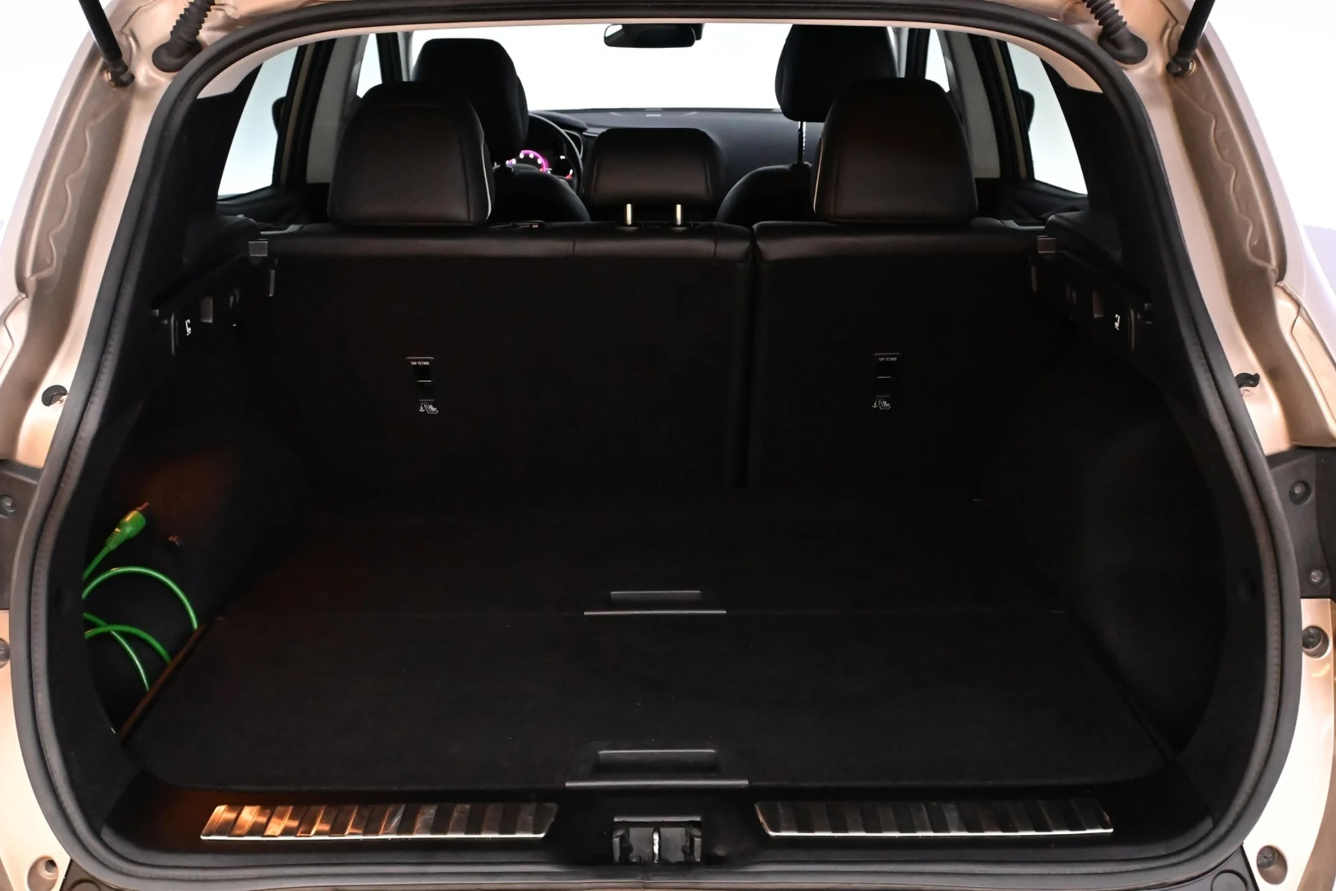 Car Image - 1mxbIhEhLIvlS0QzH6WgrU