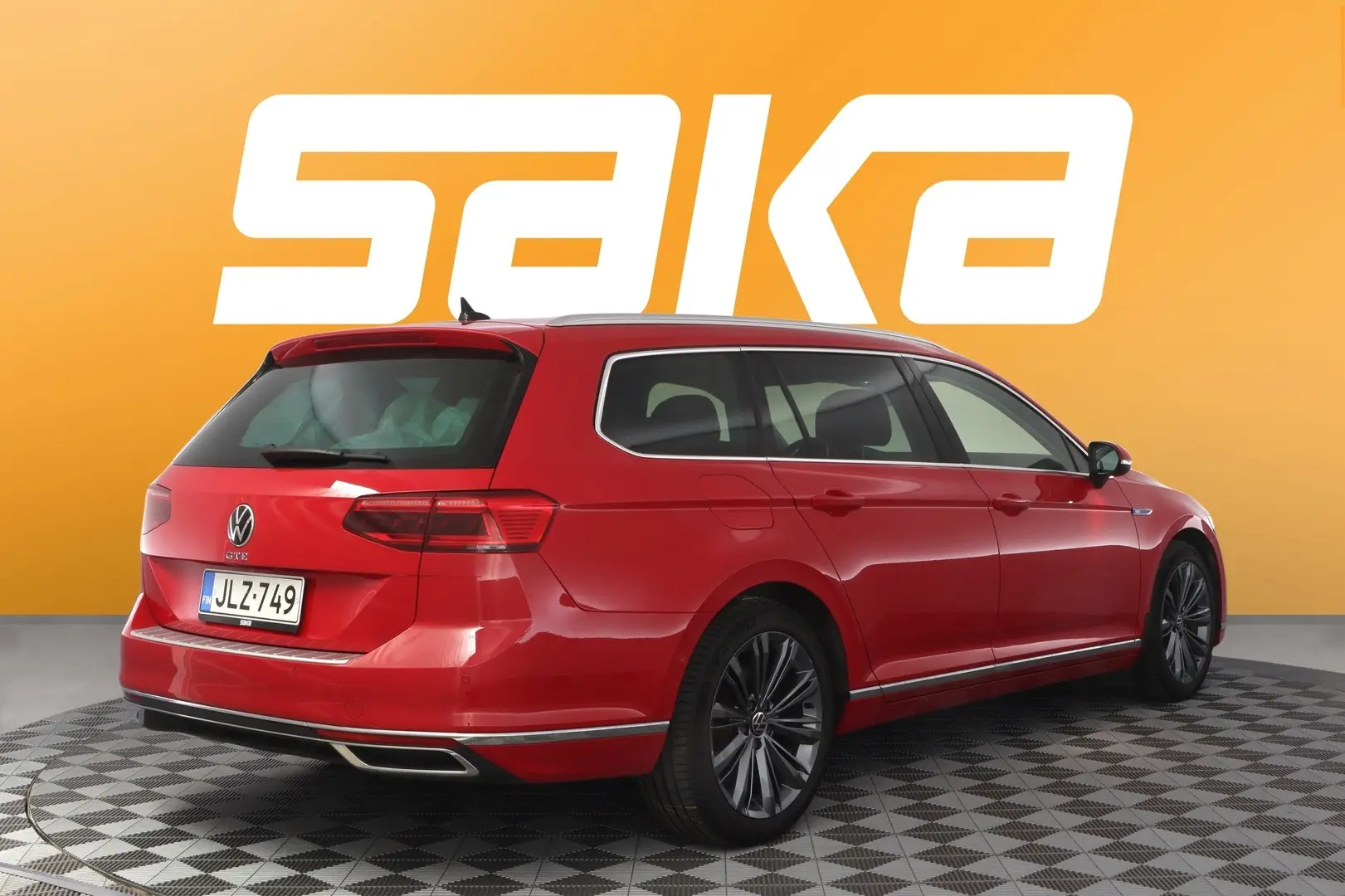 Car Image - chha1U4xxfSk2DhTmcNIB