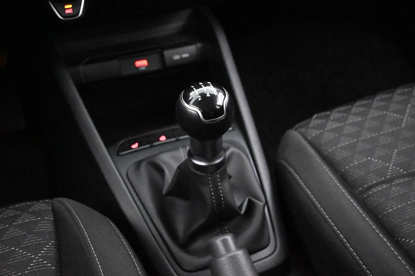 Car Image - 49x0Qn2FvZMzfIWeFQ2OZ4