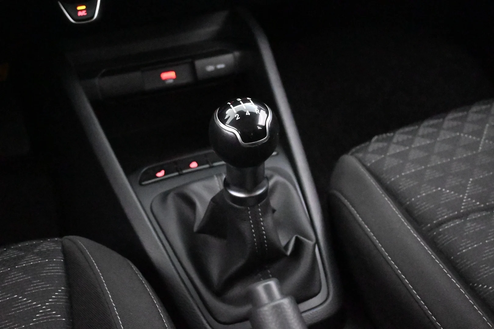 Car Image - 49x0Qn2FvZMzfIWeFQ2OZ4