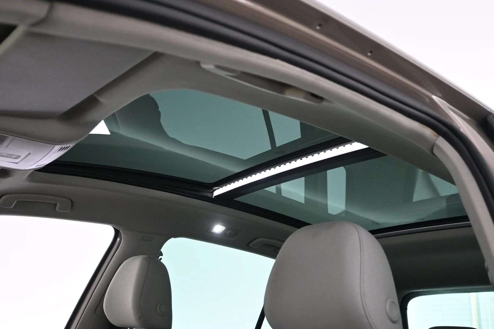 Car Image - 6s6vNYw9NVnxQjKo5WPxen