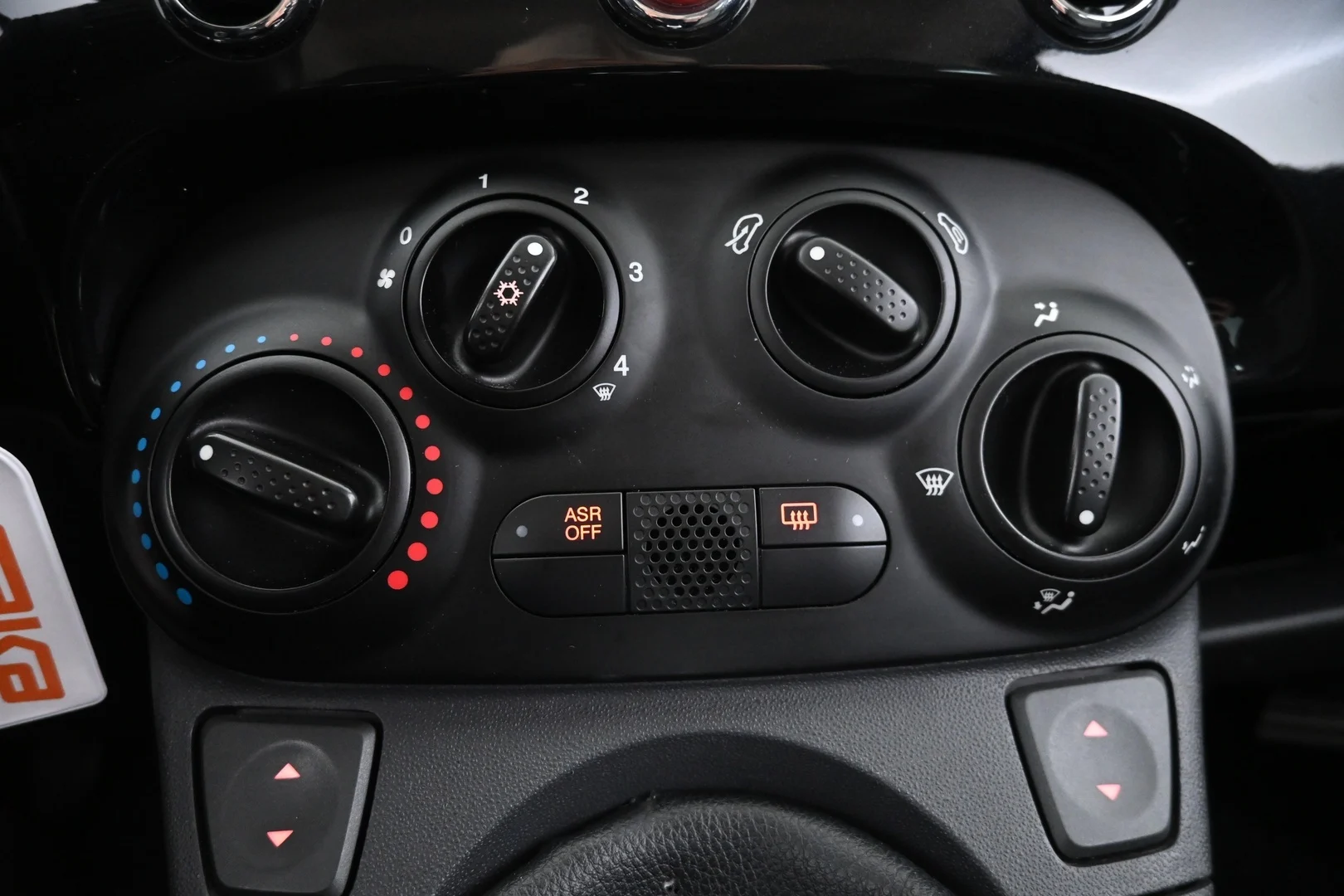 Car Image - 4WrYMux7rcV3l1keuZhGgb