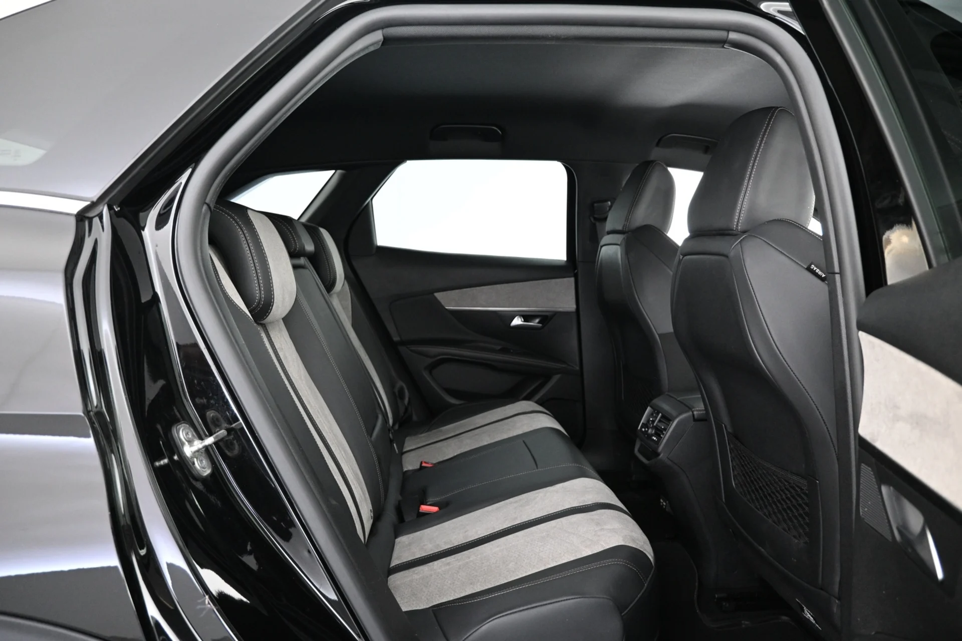 Car Image - 7ndB3ga2ExKwpgi9dAvU5y