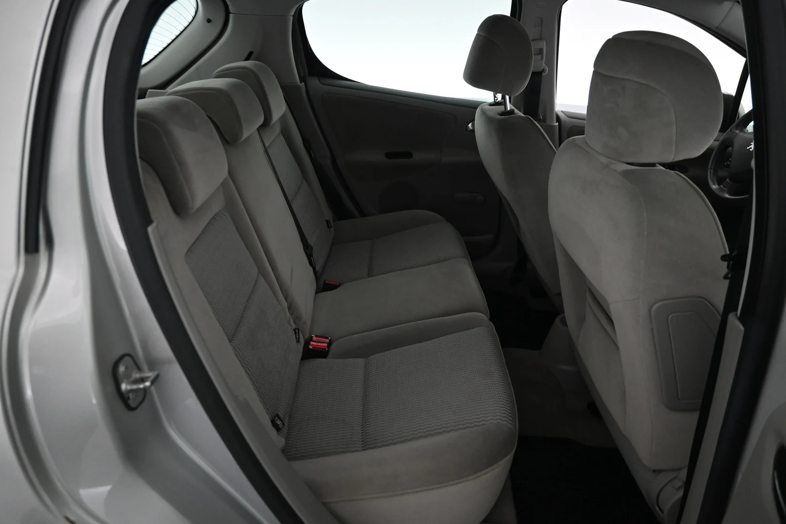 Car Image - 4kWlpdSlcOqCmb3JvNNM87