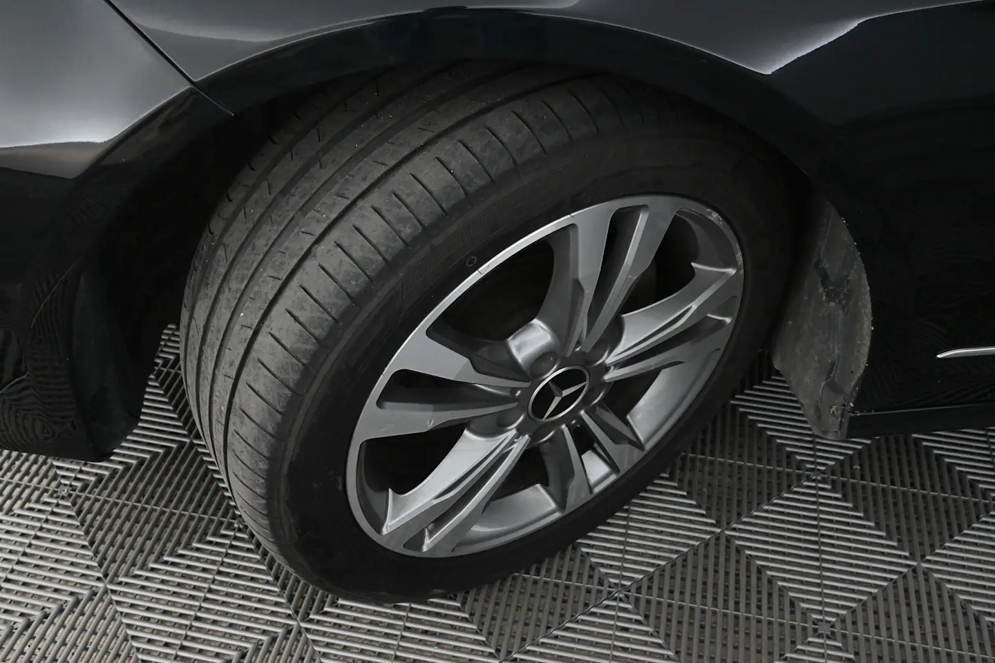 Car Image - 4GnvEMvPiZWbHGf9V3K1PY