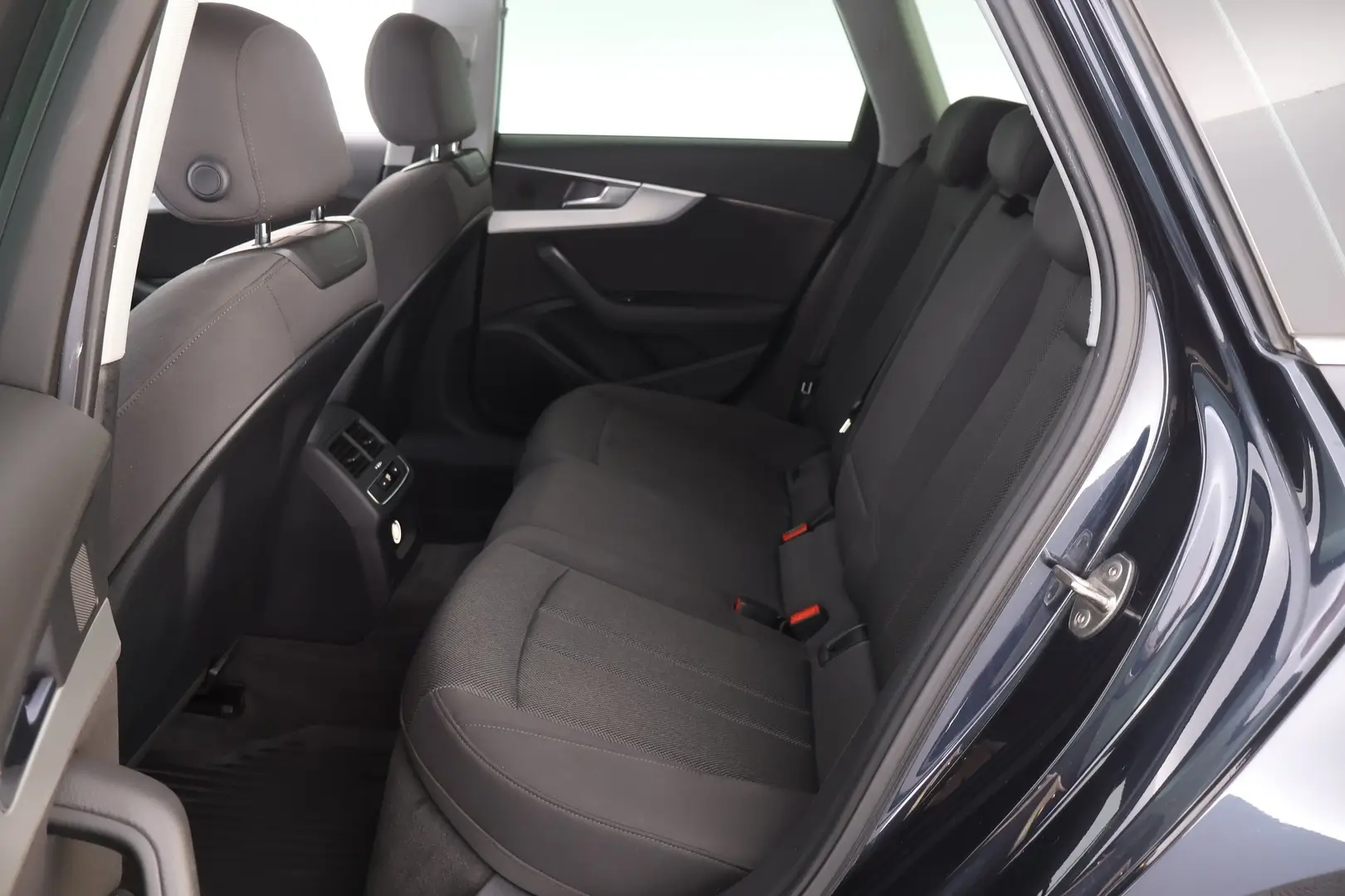 Car Image - 6bvUYXOuhrvwELjwrq4LO0