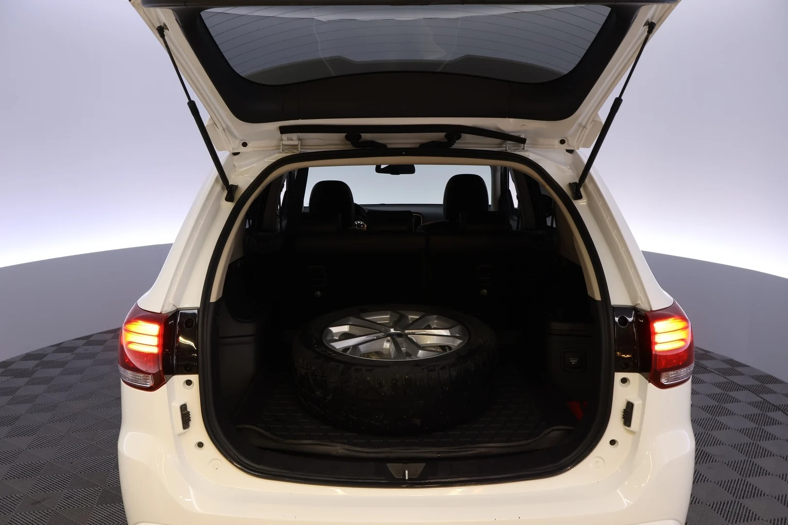 Car Image - 4qSK3WKLPEtuRQjfplFS4f
