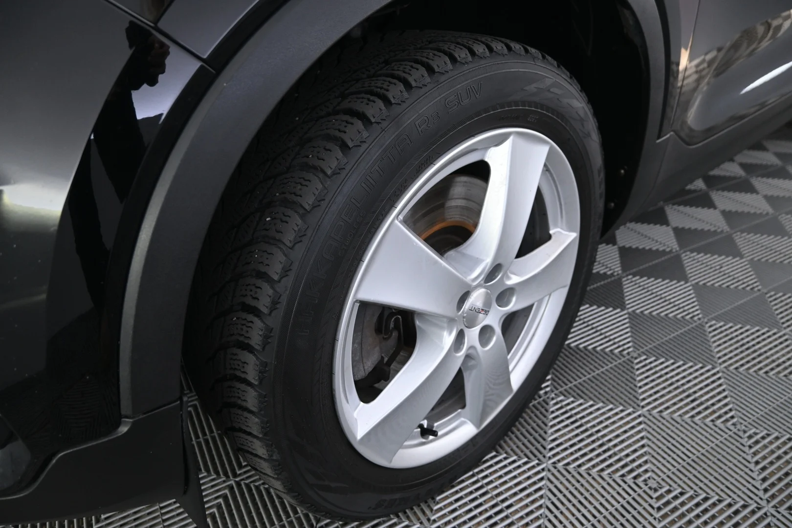 Car Image - 3LCGLJeEPbOK3D6AlkjXgf