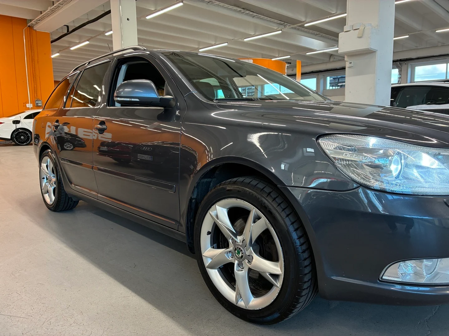 Car Image - 3VjYv7xQd9TqL2BMk6Mnge
