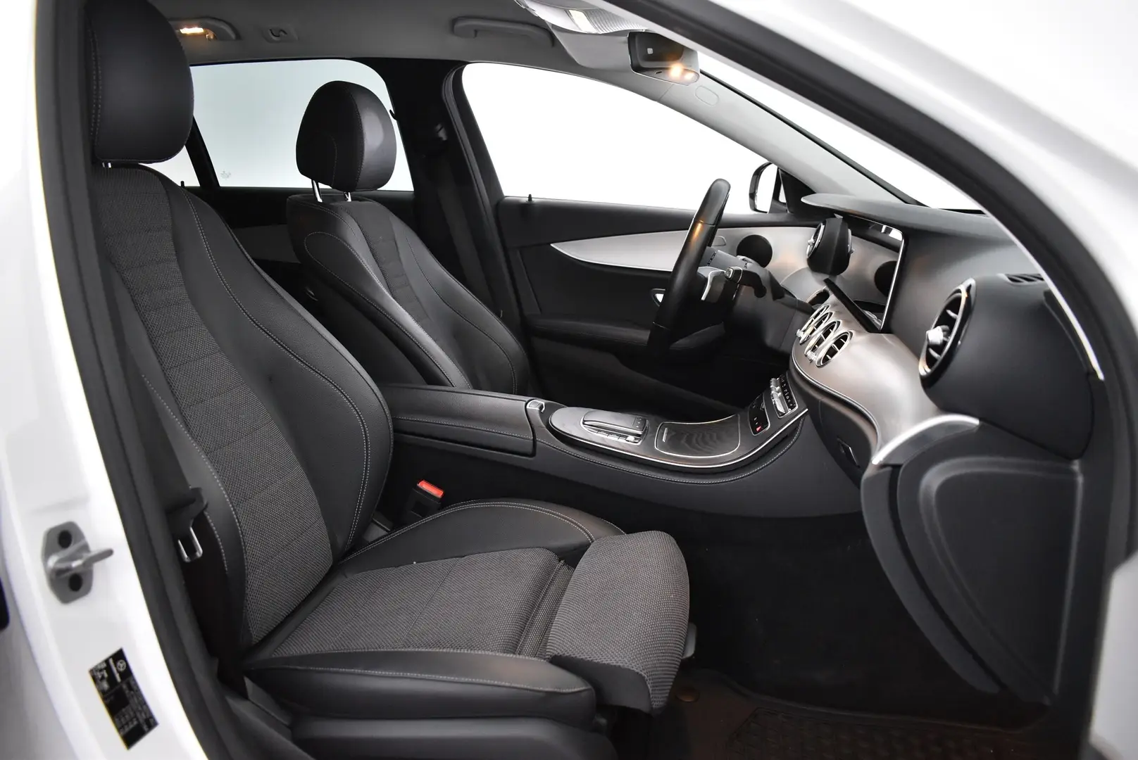 Car Image - iJMhamZOTvFu0K79sPJxm