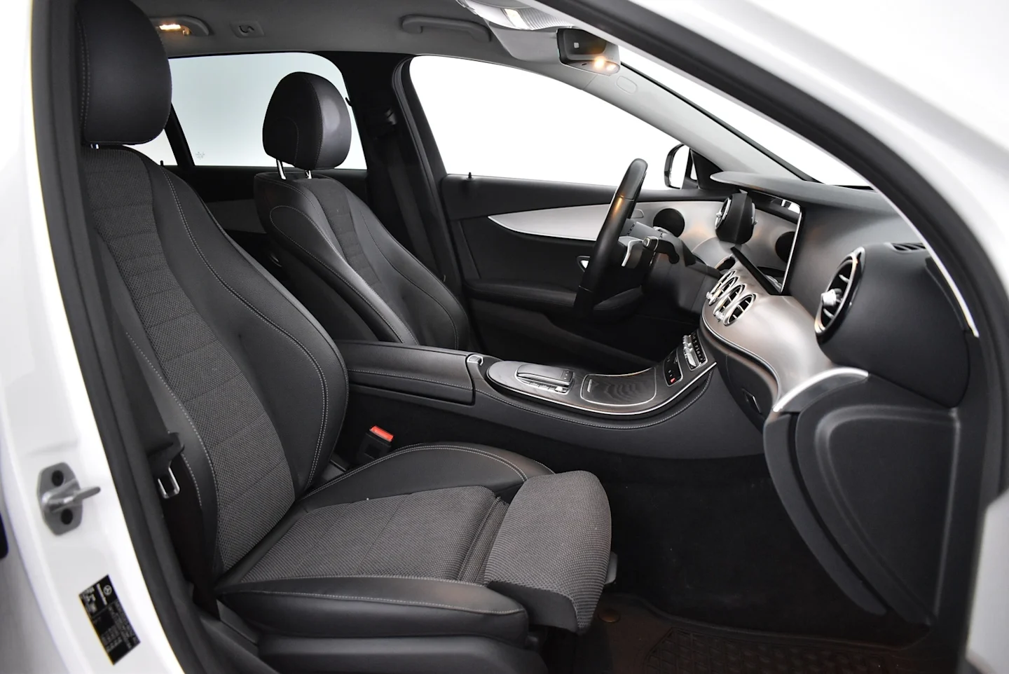 Car Image - iJMhamZOTvFu0K79sPJxm