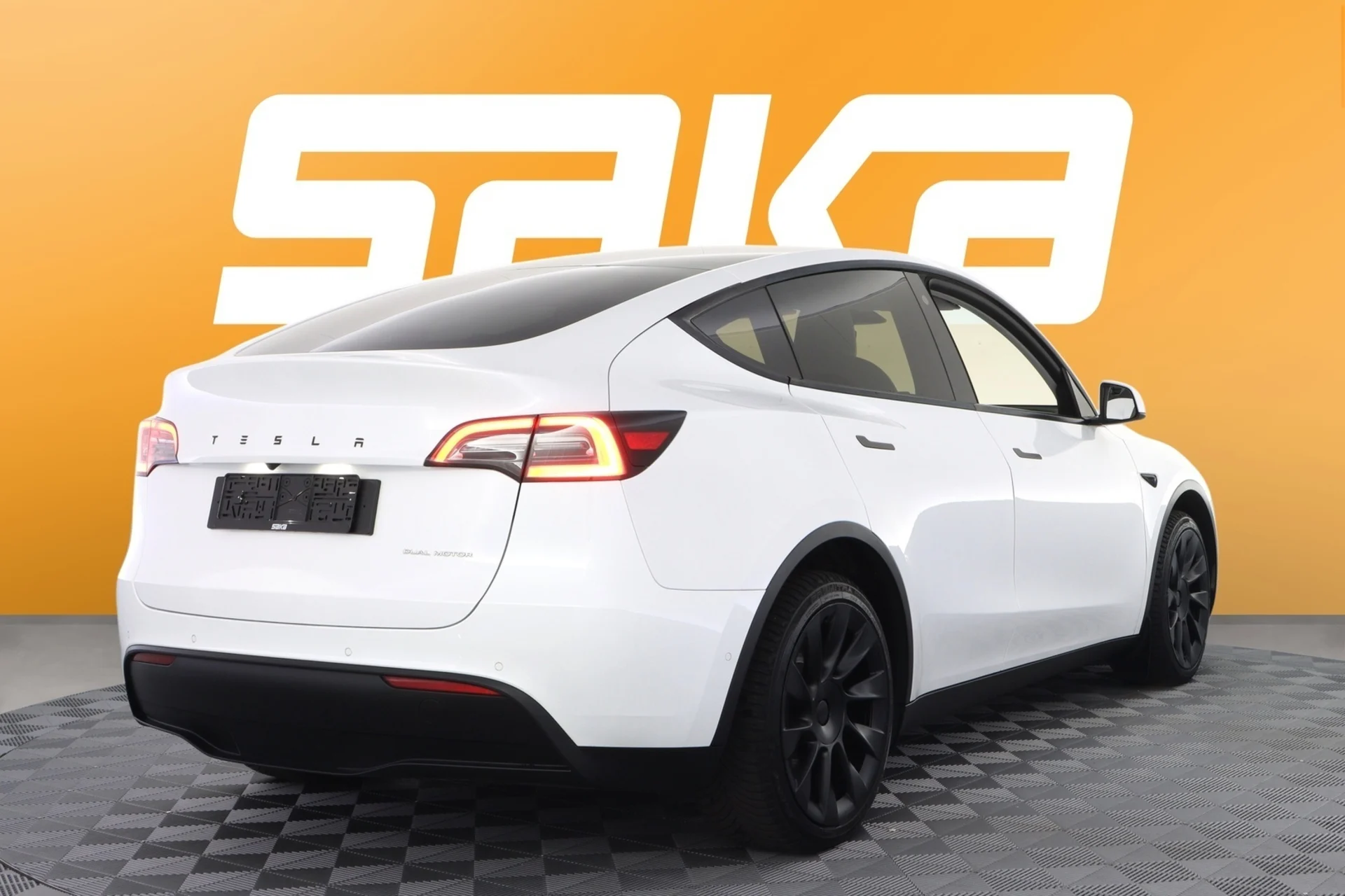 Car Image - 12x5EinnnG87TkkO1jPU8P
