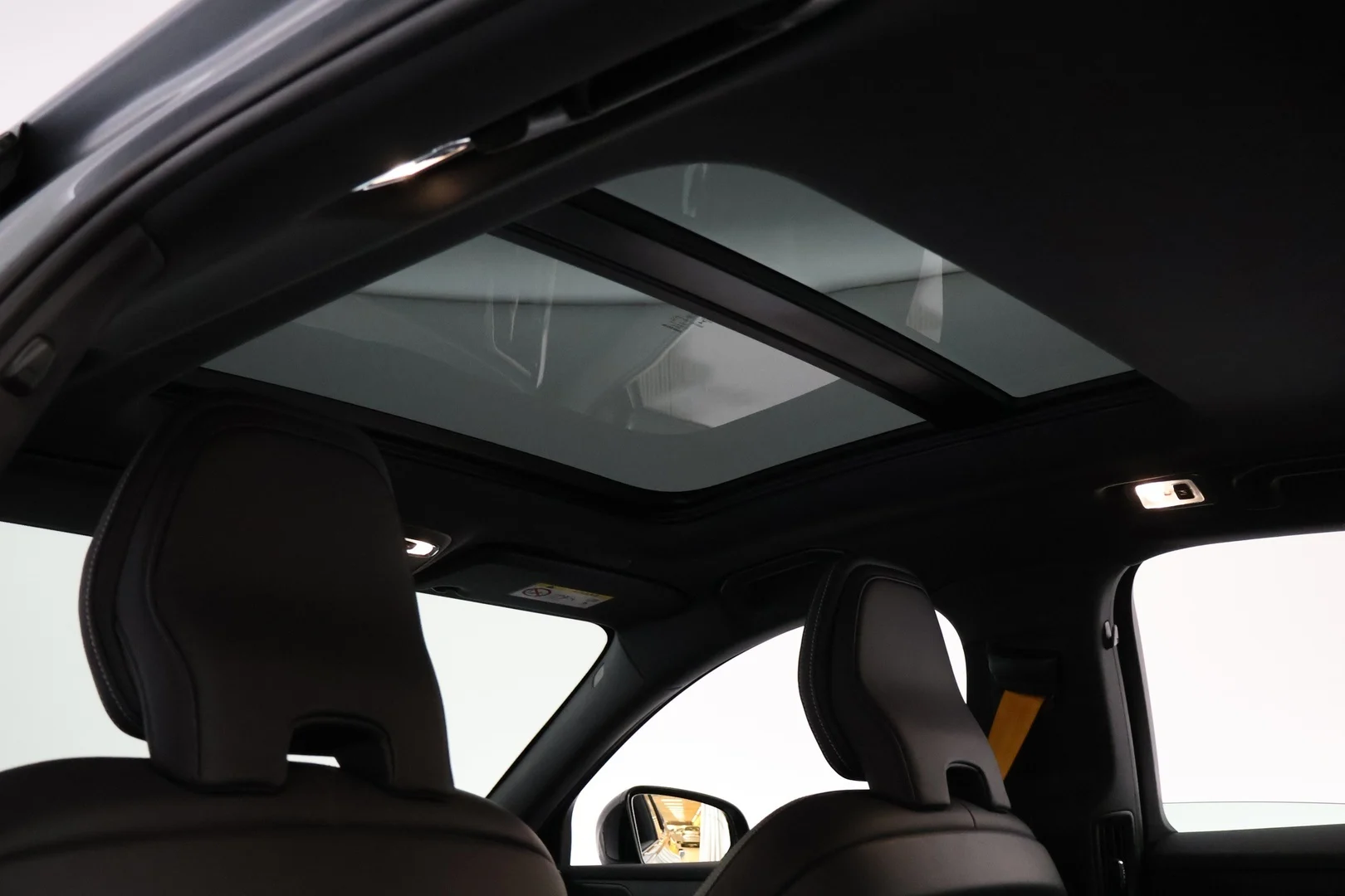 Car Image - 2prX7jNh3iLd0vtIZ502ml