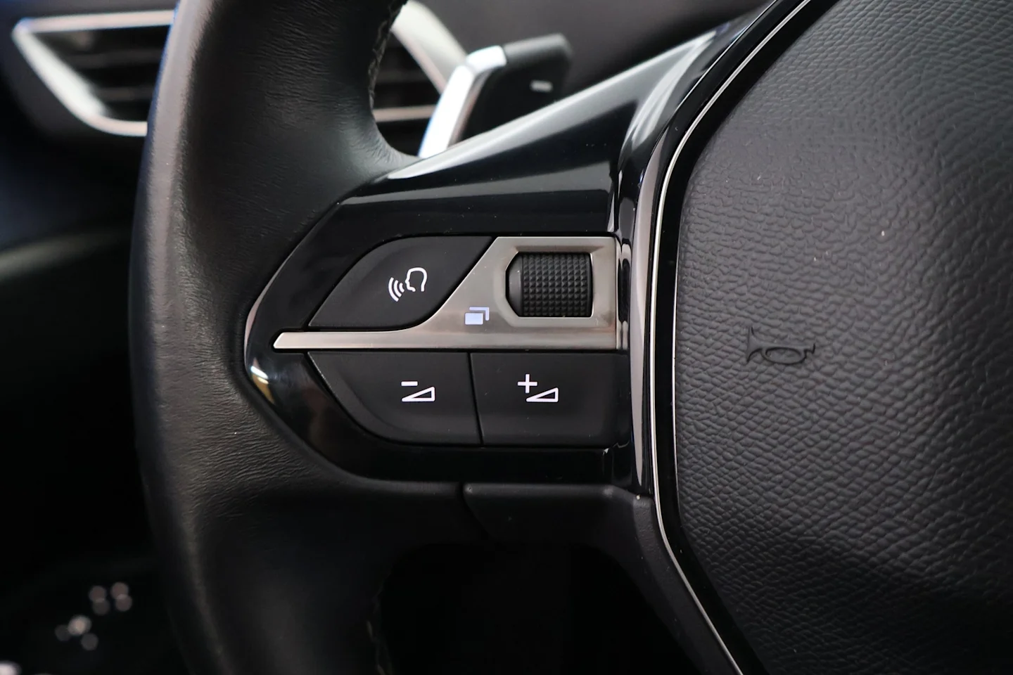 Car Image - 1OUUnN4o83VyRTfhrpc3vt