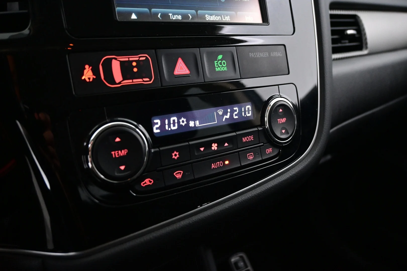 Car Image - 41tLdDG69seoOsm4fNjPV1