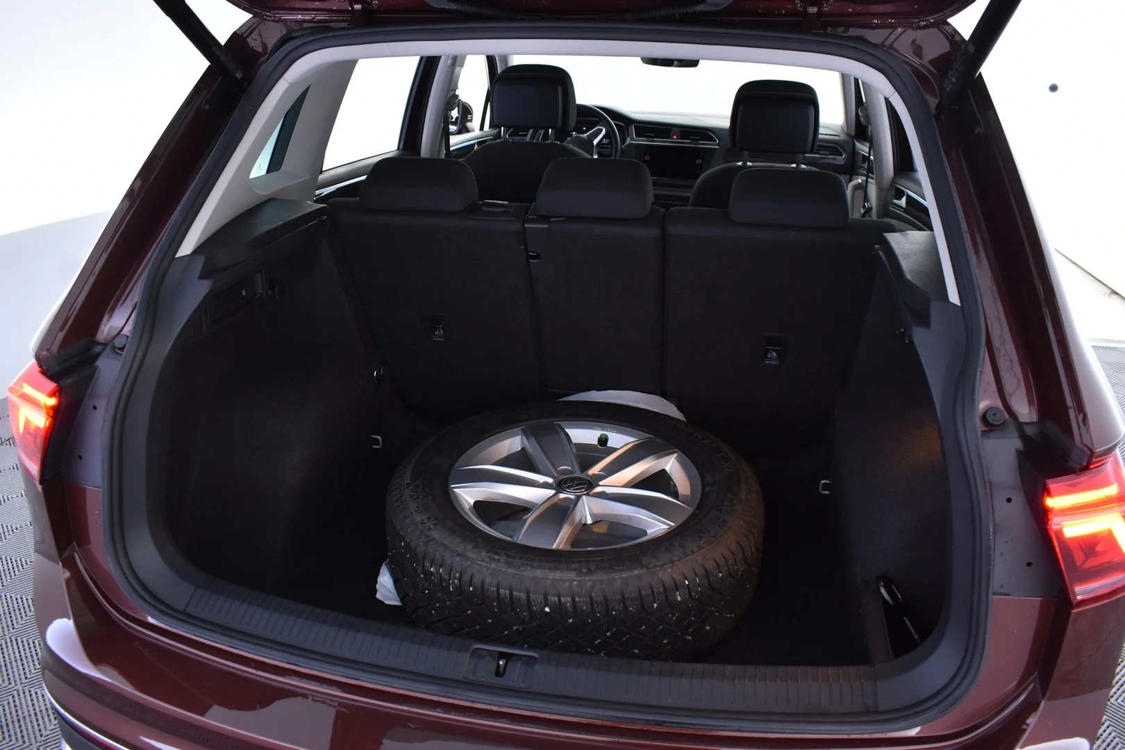 Car Image - 3hQMFOZOuIVGX5dI5gHhmx