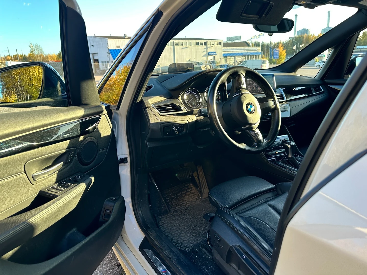 Car Image - fIZ03KGN7Mu4uGEDF4Ukw