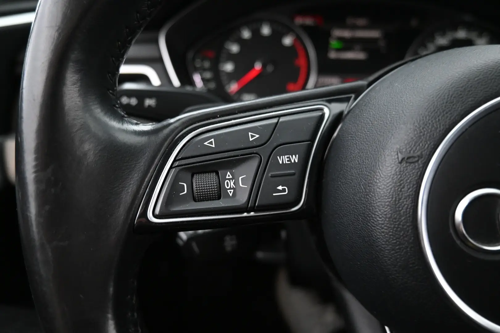 Car Image - 2AuZCckpBUn40JAX9RNe4K