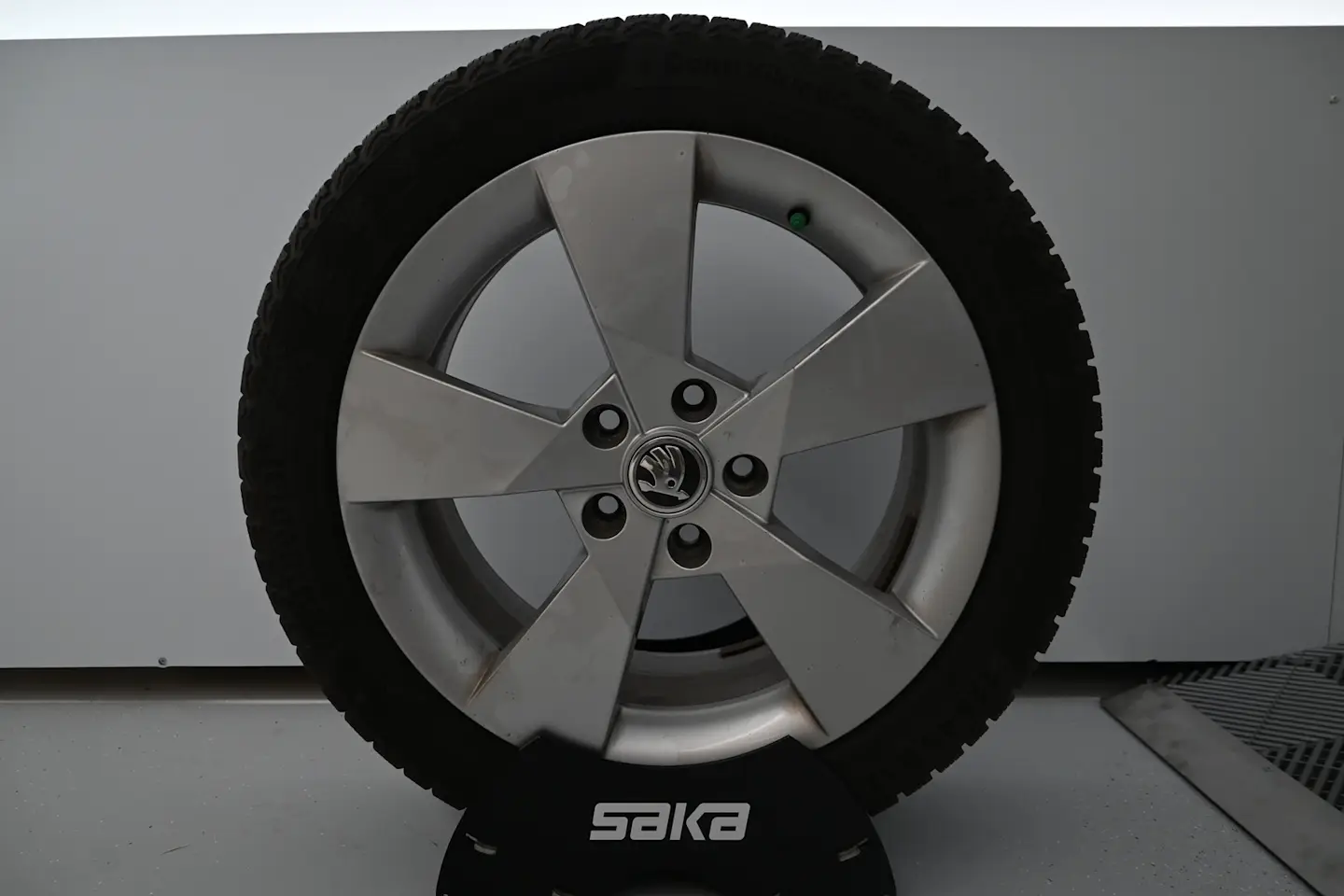 Car Image - 2w1N4dw5wkCBVg90khWsTi