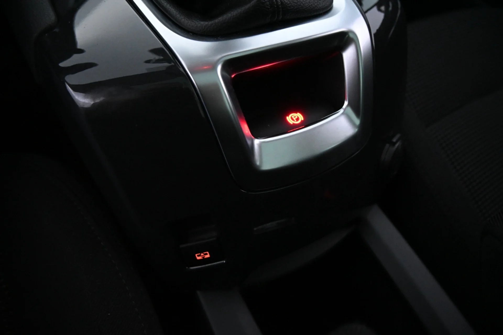 Car Image - 1C0zkr0rqvi7qltffJ8Pui