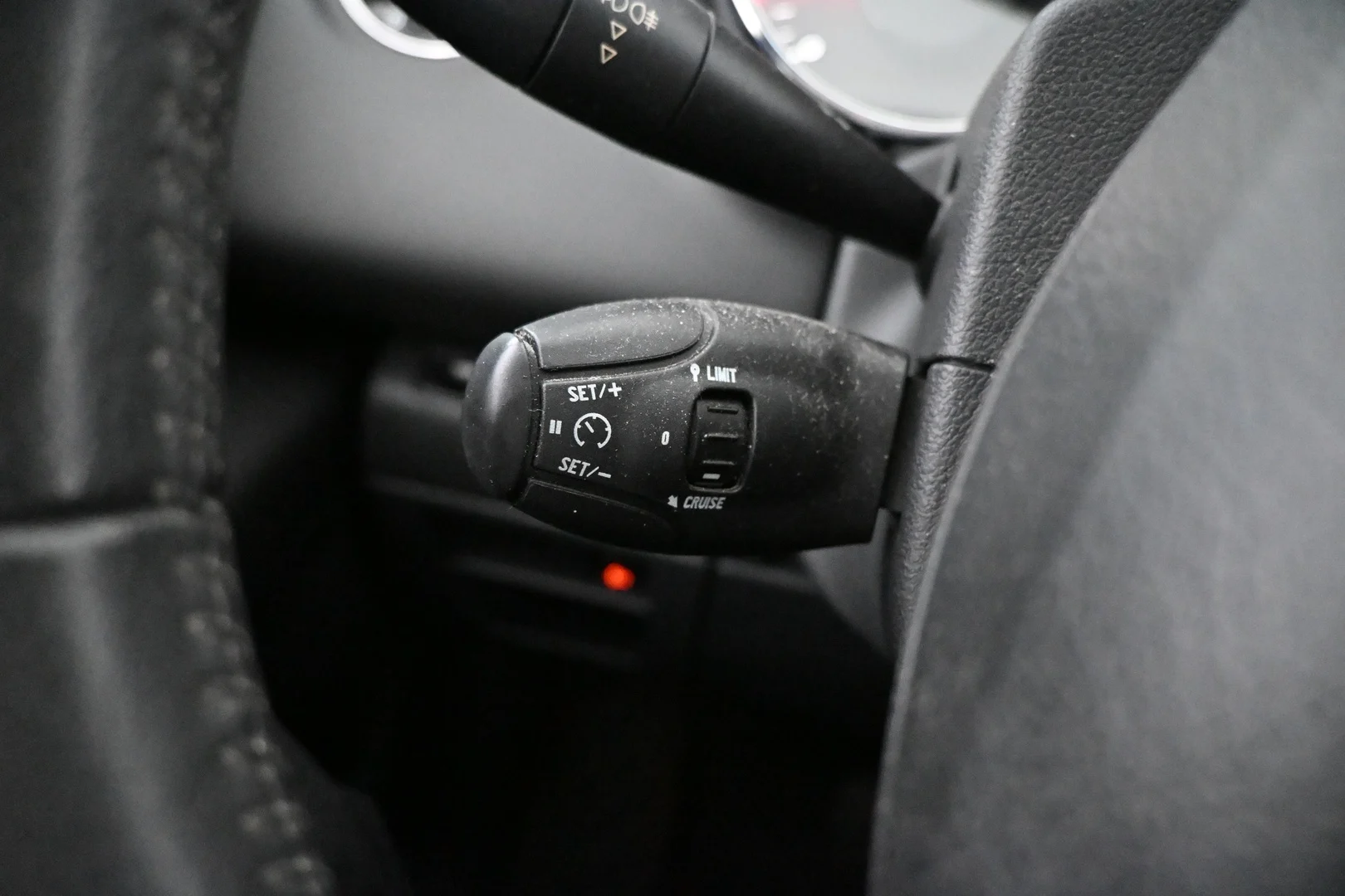 Car Image - 49luV5MdmvvogJkmLwV3ST