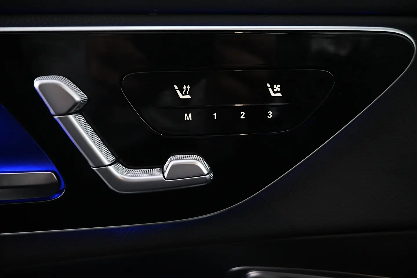 Car Image - 2RG1eQg9ZlW6cJL3j4LcEU