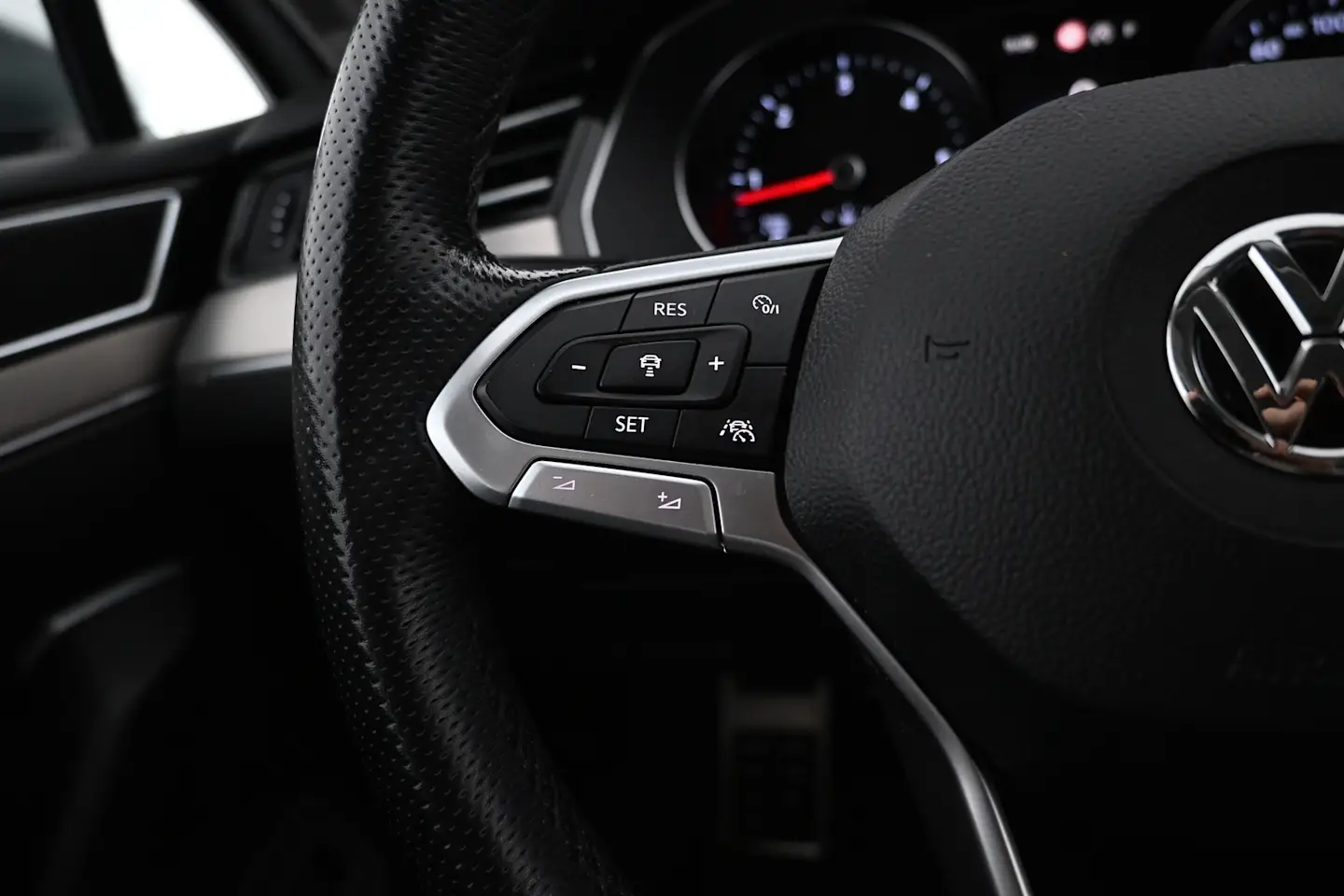 Car Image - 57kebgY0UalCNbUZE0aI9T
