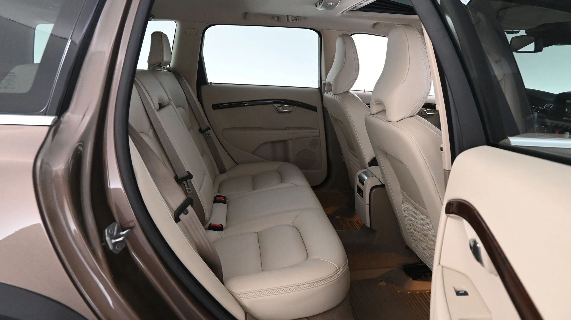 Car Image - 4c9DYHGCBFDJ7GcaUwdlZr