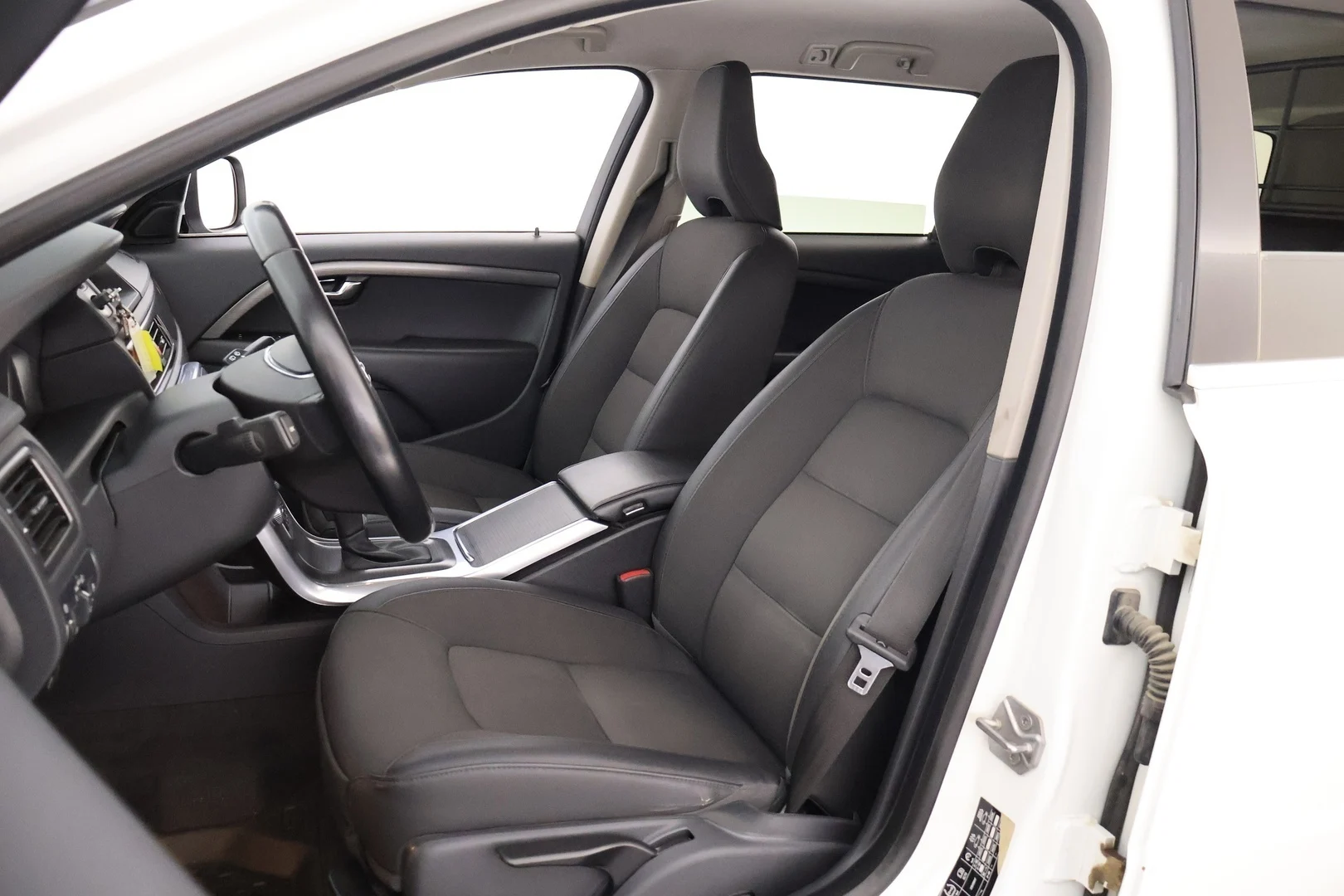 Car Image - 2xJmcEctD46TUCdCfnCL52