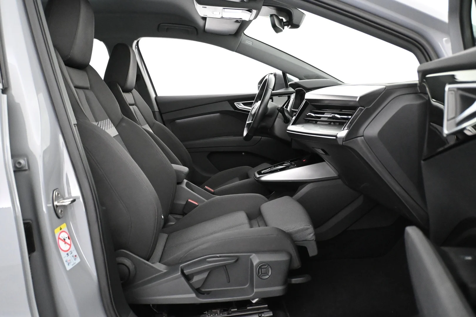 Car Image - 4zA6lbO5xYc18OSZOjR8Zv