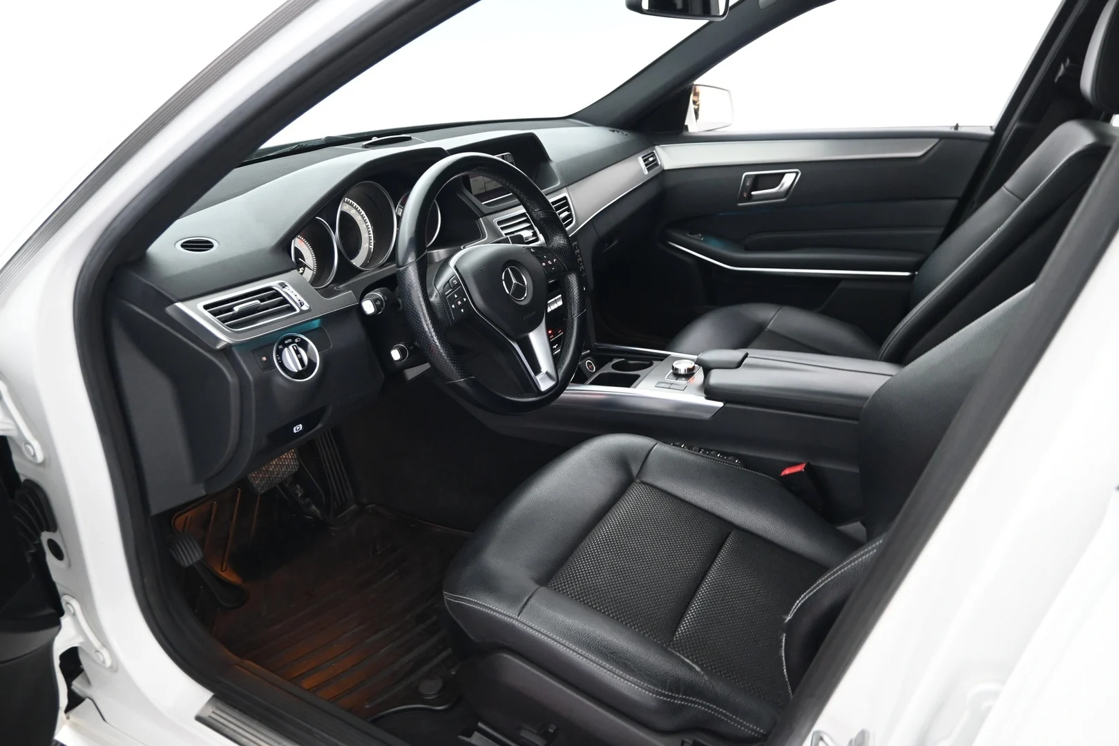 Car Image - 6ePwjFwqWHgO4DUKHtkeII