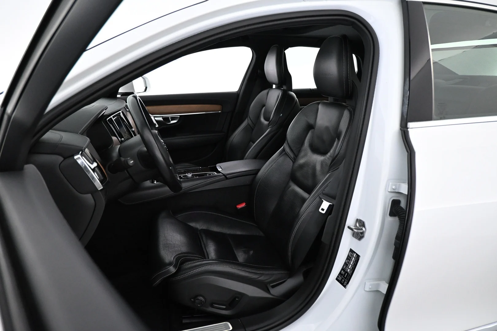 Car Image - 5u9JIoVs4OUfcm87JGRiIk