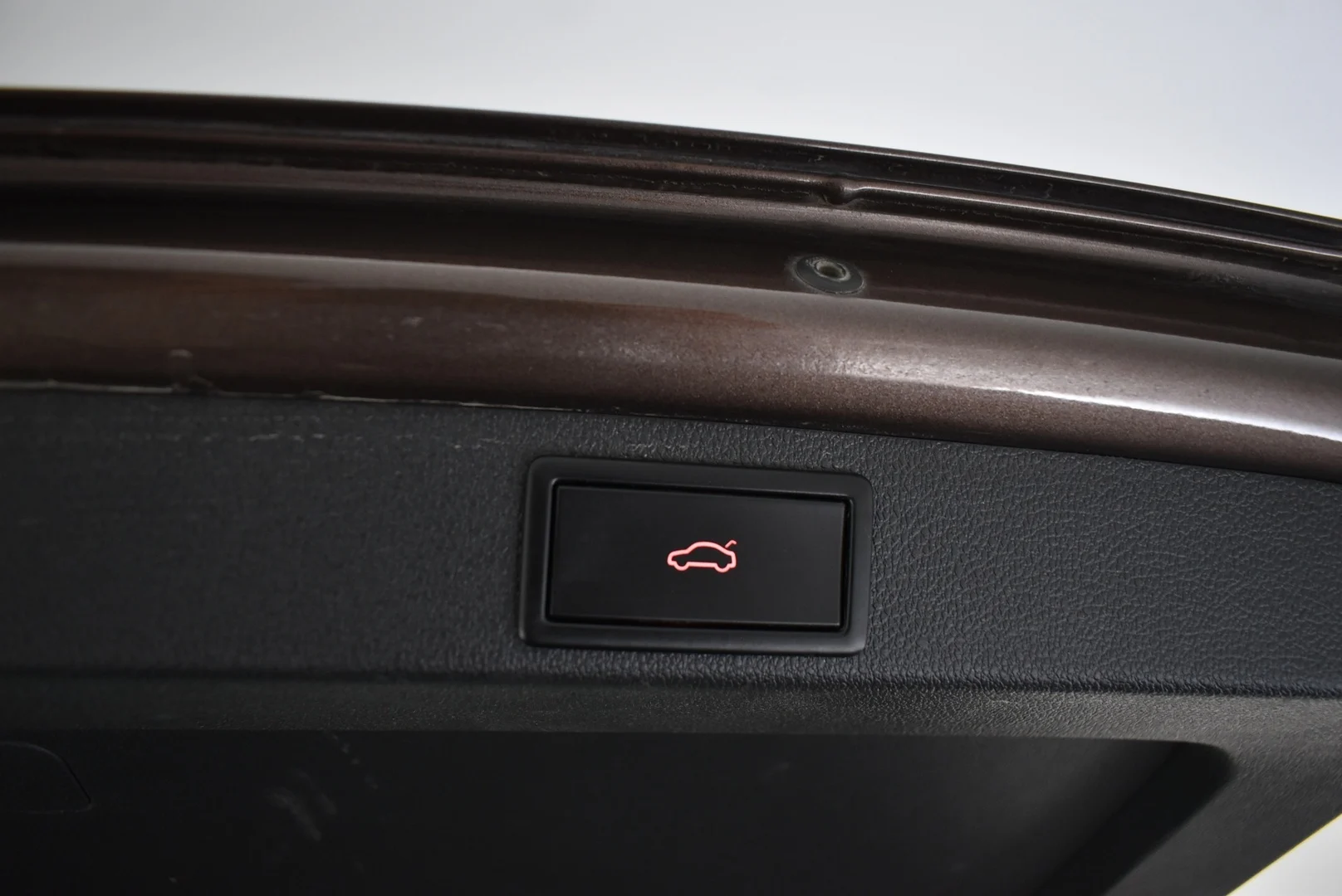 Car Image - 1ll8sL7zBdllNXtlfvDOSF