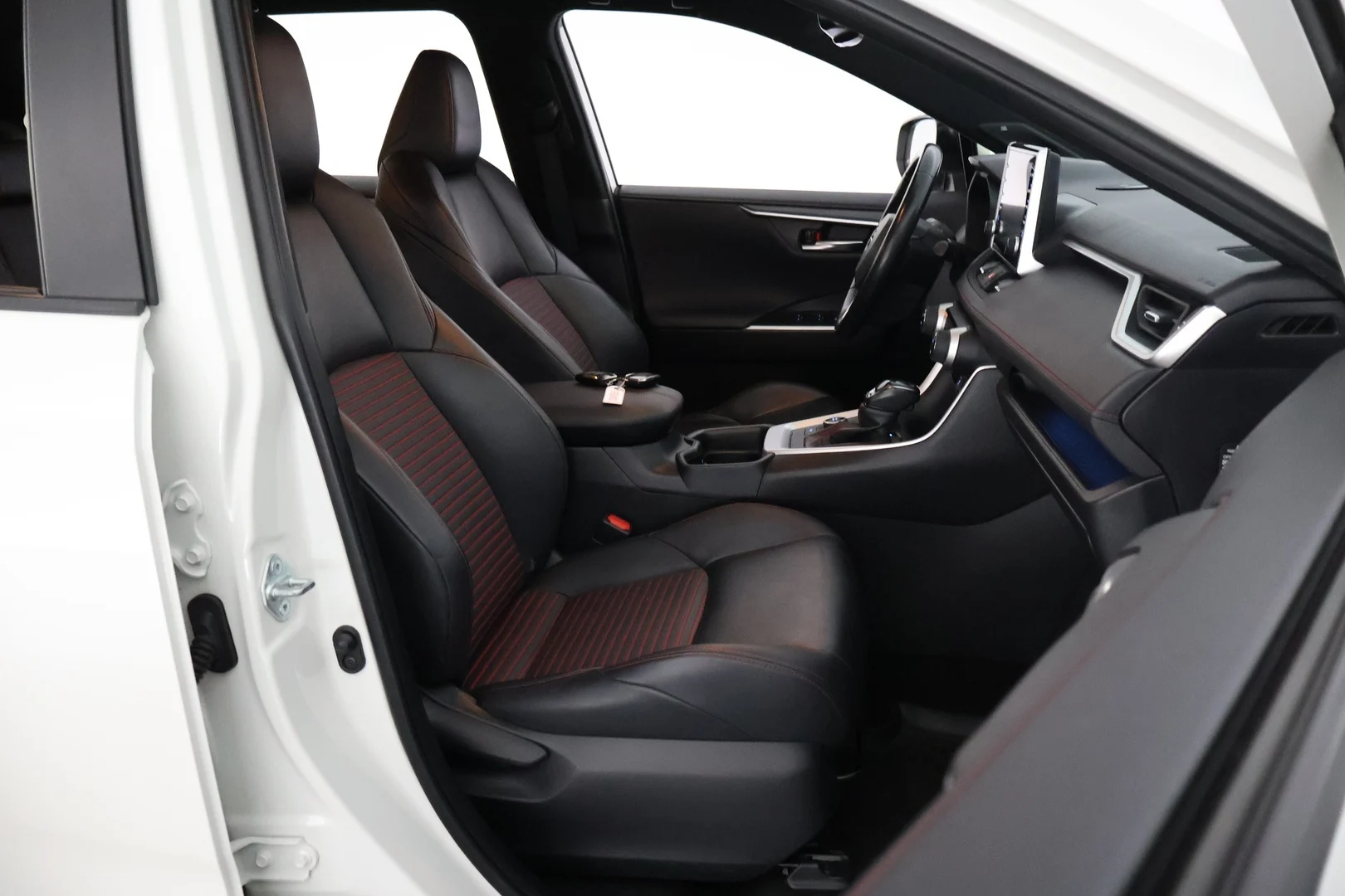 Car Image - 1ozj4ATg4jJf6BDxFAYGkY