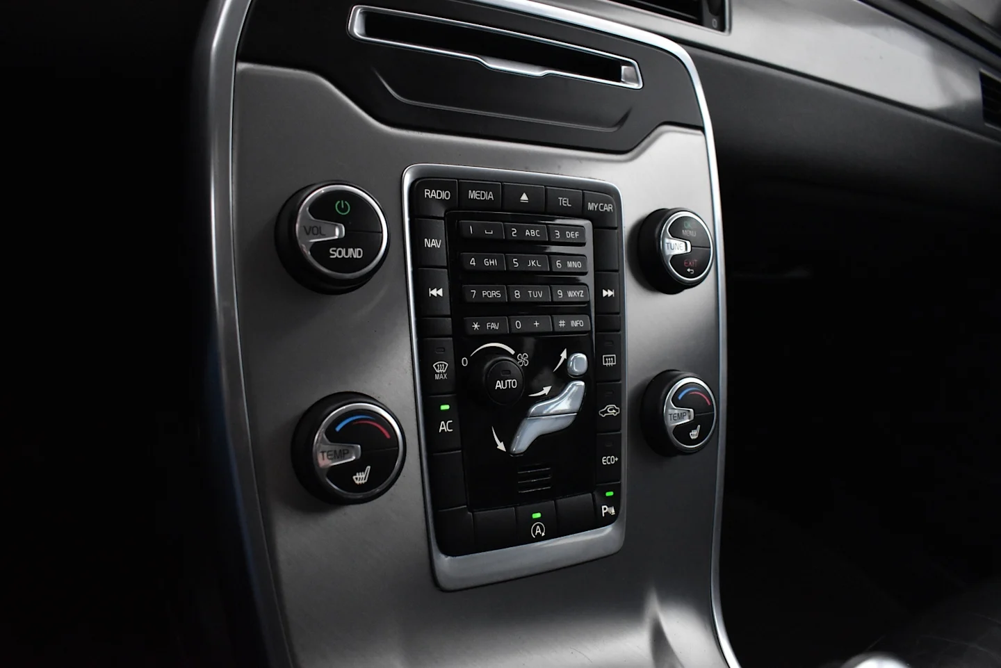 Car Image - 6swUg5RVtYa17G10GFml9b