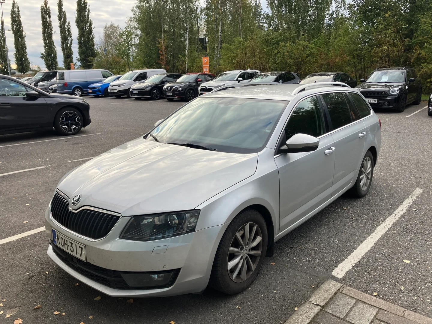 Car Image - 1Ir5CGWKcwUHEHHNQARFf7