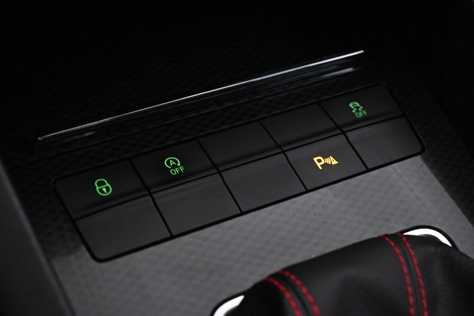 Car Image - 5FqOdjkRpViTDhv3EyY7Av