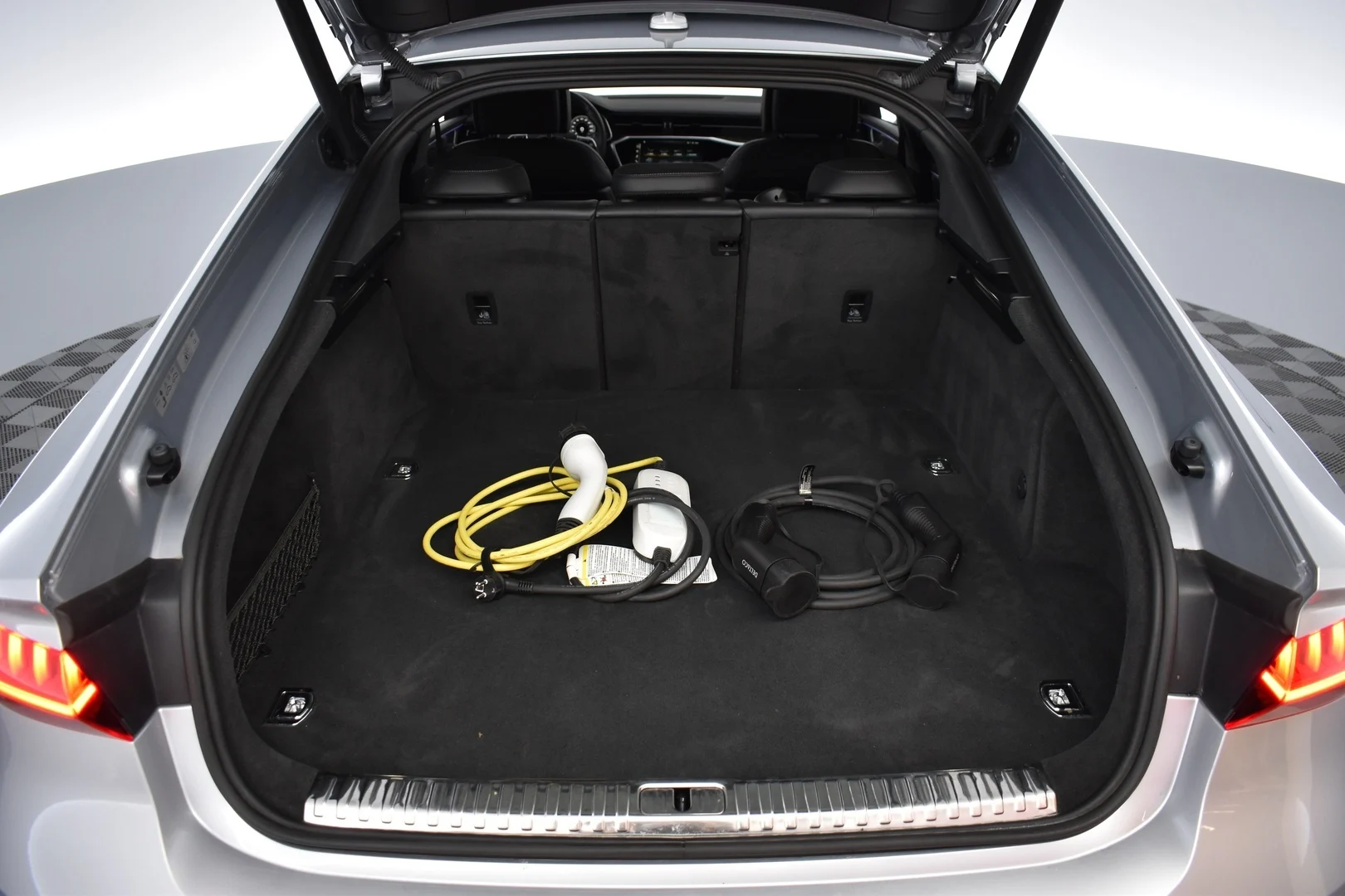 Car Image - 10AZfQKthPl2p7iQJYRNcw