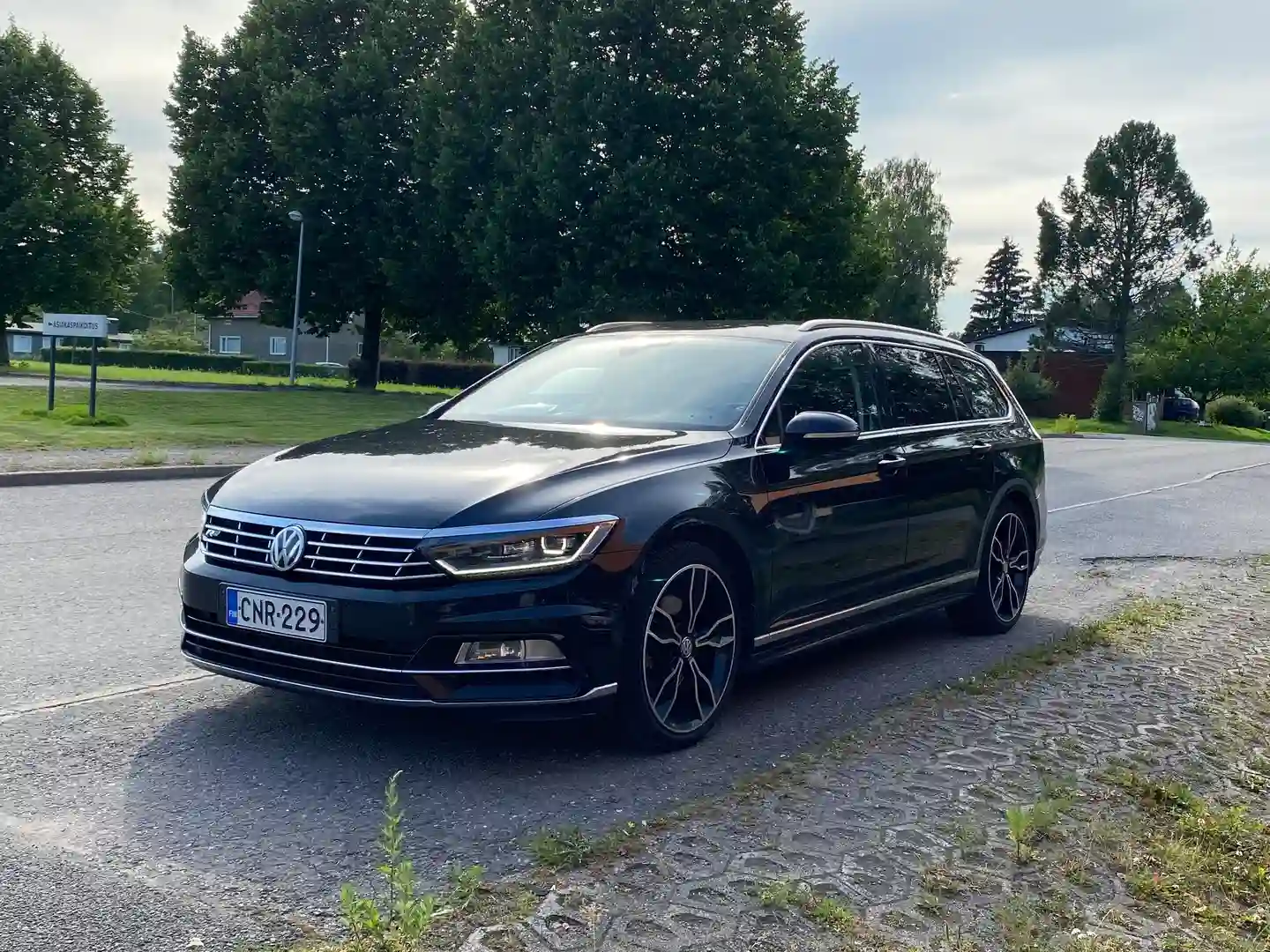 Car Image - 4Lpbtr9cJKs1ggCmI4Z9p5
