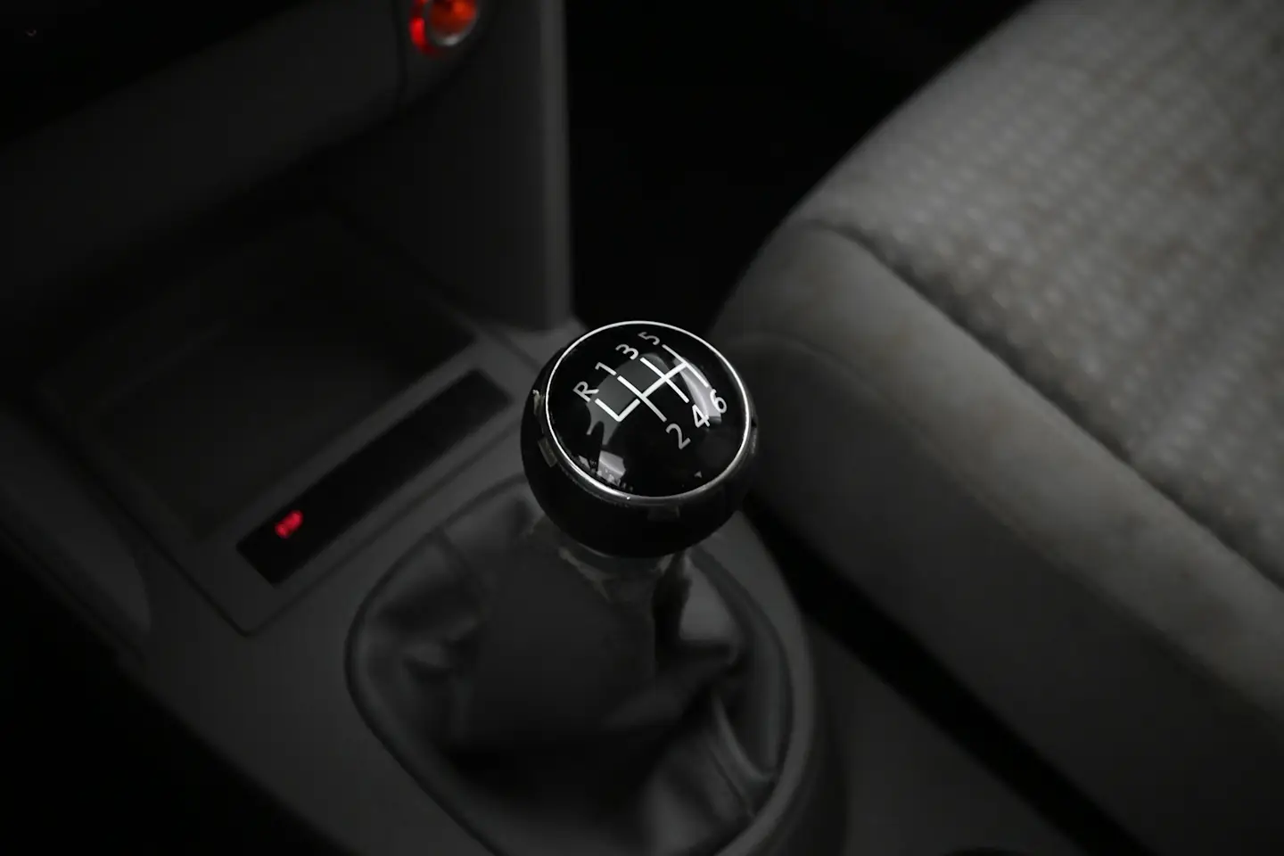 Car Image - 24NmHhuesj7T4FpWhgPRqR