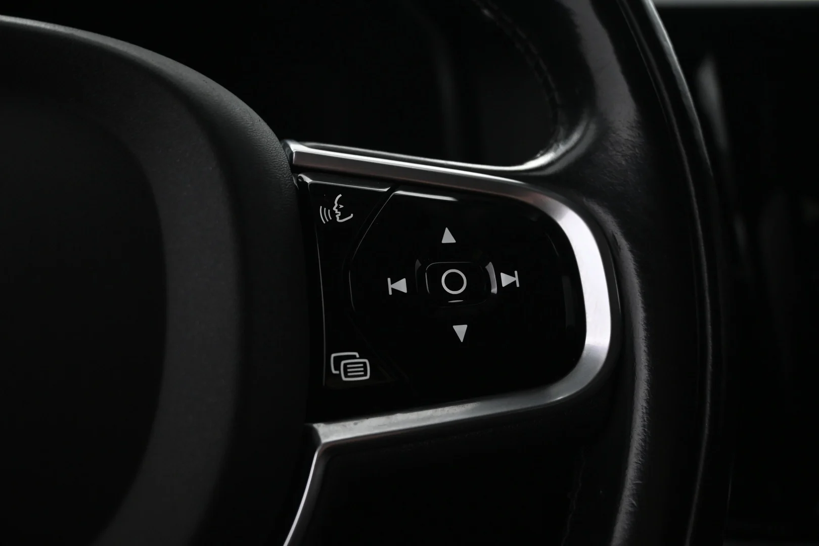 Car Image - 3FGktOFJr8LjGQODPvzJXr