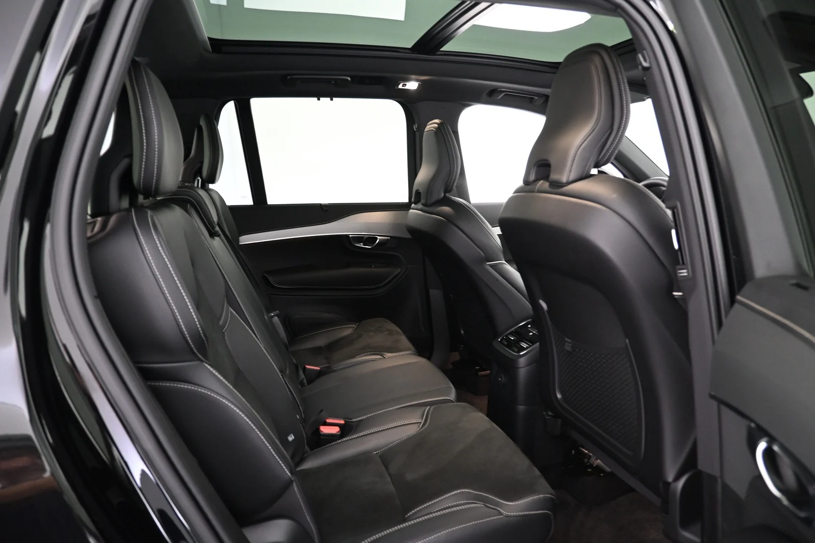 Car Image - 3sJcm7Va0zrvggOfKBHoGx