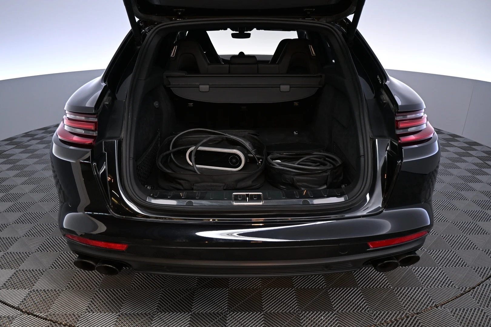Car Image - 3XZj5VnD2b1pKbVflgeBF7