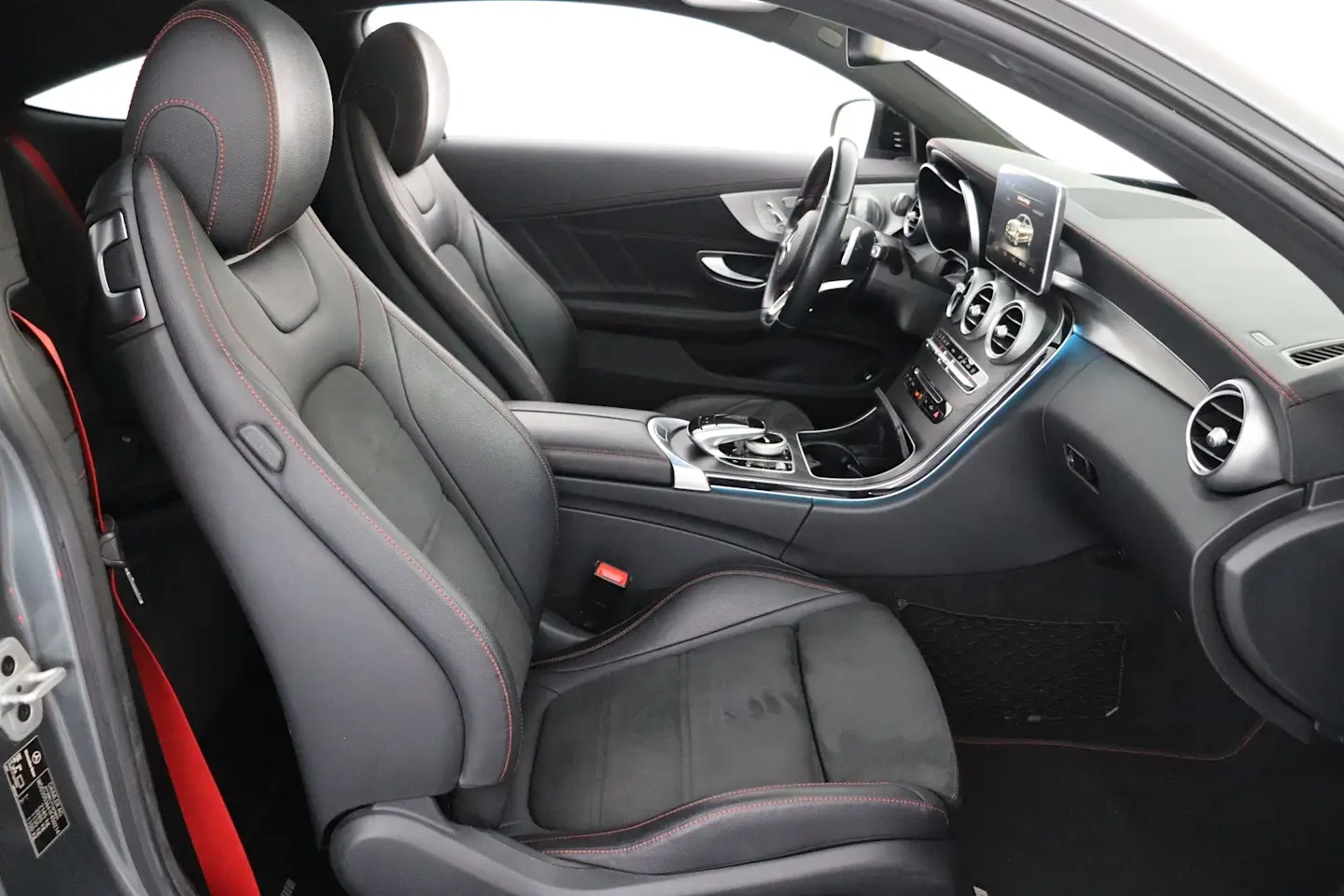 Car Image - 6eja12decv31KjyZ8eZx1G