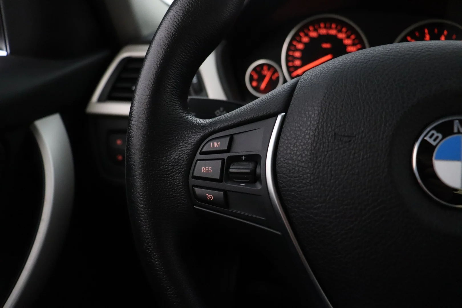 Car Image - 7h0j2dW6g61wGS2L6tNjHq