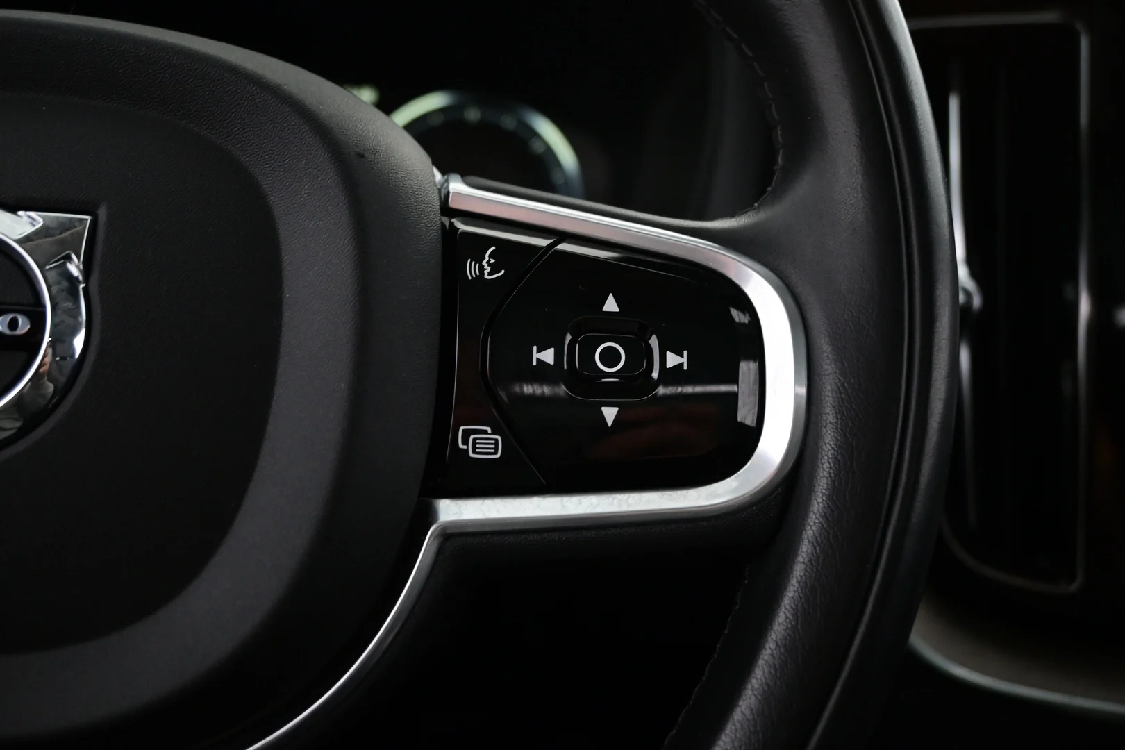 Car Image - 2OUBFVJQC5GgCn0sDiI4Wq