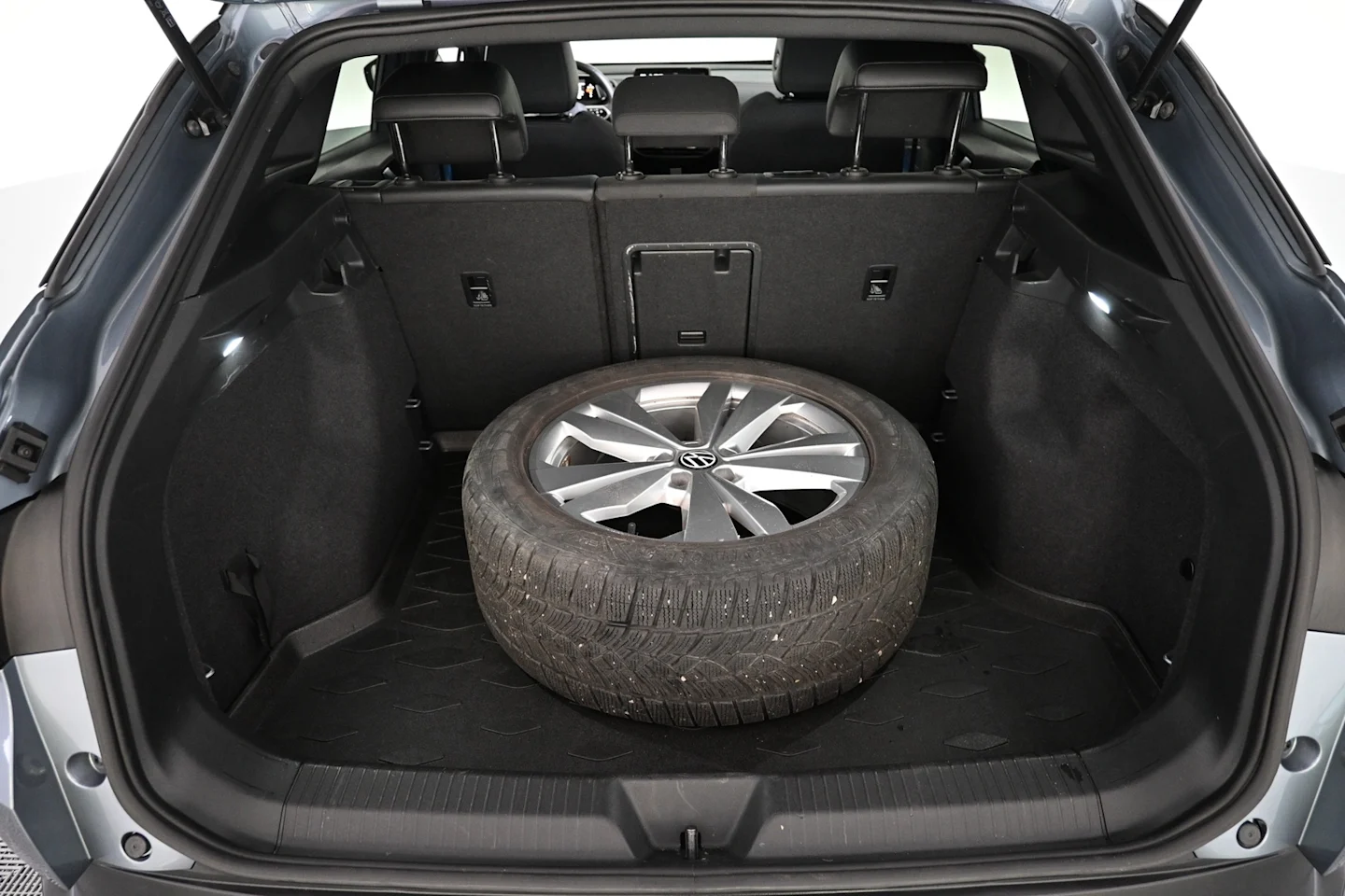 Car Image - 3Cjiie5sVMuBPGOM2HT31c