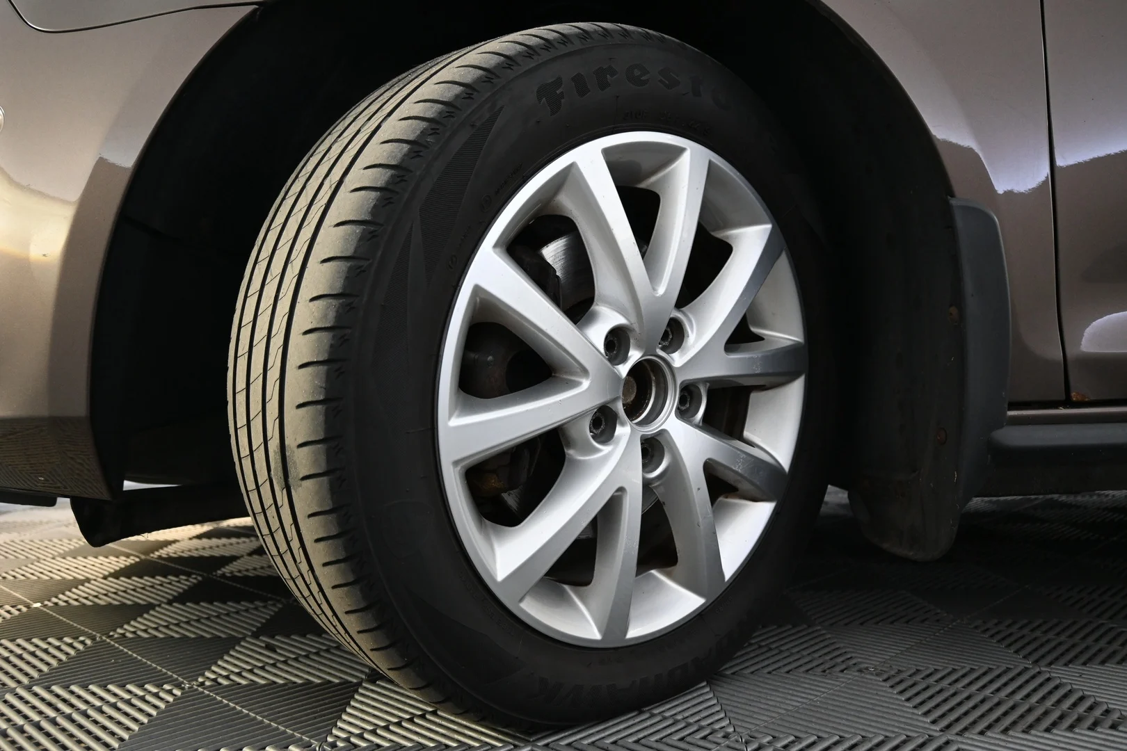 Car Image - 5lHihyGSVuJAWPEPVHQ7ve