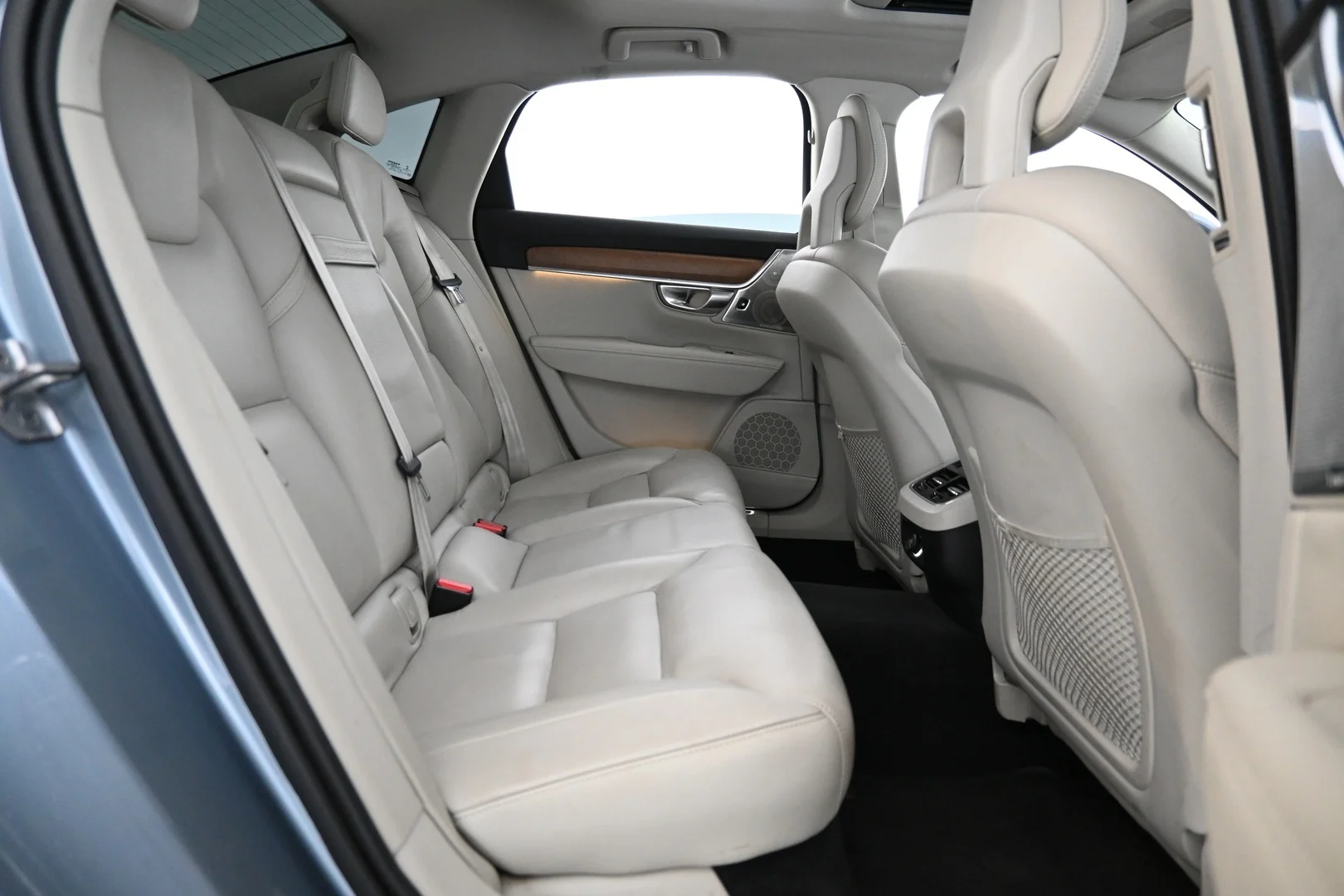 Car Image - 6iwjL8zM5164cbYVqZJ4MC